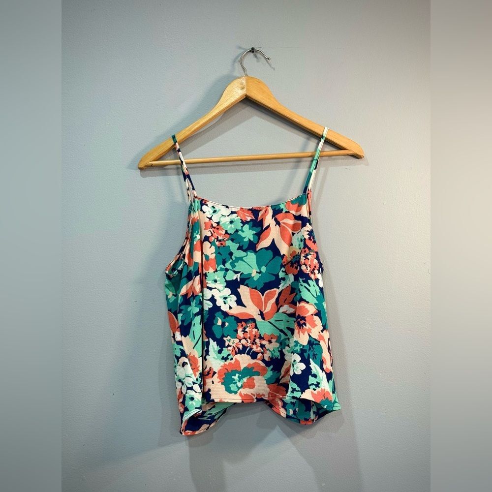 Navy Lush Floral Knotted Front Tank Size L EUC - Picture 4 of 5